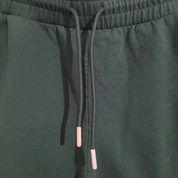 🏋️‍♂️ Gymshark Men's Green Athletic Shorts Size M Training Gym  Streetwear Fit - Picture 5 of 7